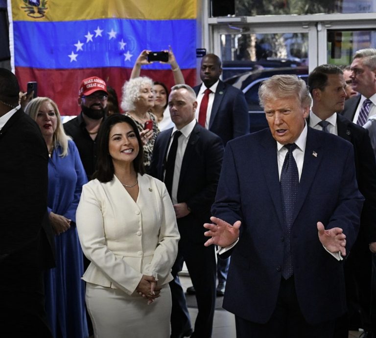 Trump visits Venezuelan Restaurant El Arpazo in Doral